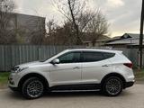 Hyundai Santa Fe 2017 года за 12 500 000 тг. в Алматы – фото 2