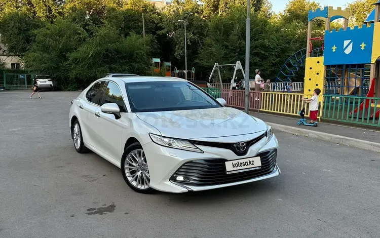 Toyota Camry 2018 годаfor14 500 000 тг. в Алматы