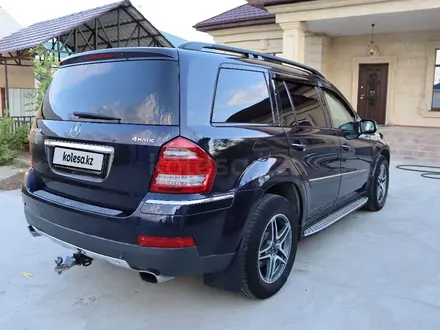 Mercedes-Benz GL 450 2007 годаүшін10 500 000 тг. в Атырау – фото 2