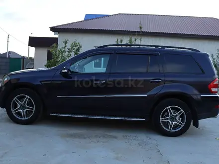 Mercedes-Benz GL 450 2007 годаүшін10 500 000 тг. в Атырау – фото 4