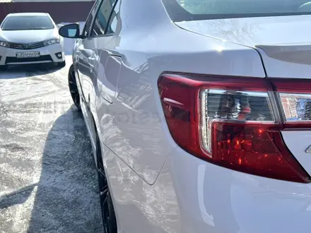 Toyota Camry 2014 года за 6 200 000 тг. в Актобе – фото 7