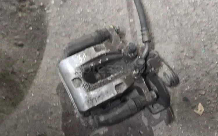 Суппорт передний в оригинале бу за 20 000 тг. в Алматы