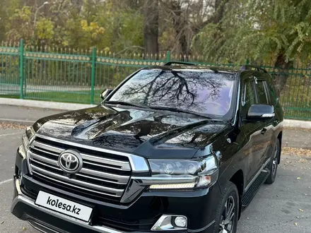 Toyota Land Cruiser 2018 года за 31 500 000 тг. в Алматы – фото 2