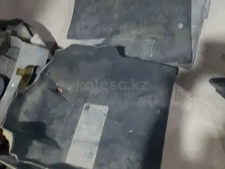 Ковроланы передние и задние салона на W210 W211 за 25 000 тг. в Шымкент – фото 2
