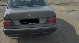 Mercedes-Benz E 230 1992 года за 2 200 000 тг. в Бородулиха – фото 2