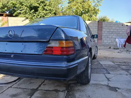 Mercedes-Benz E 260 1991 года за 1 500 000 тг. в Тараз – фото 5