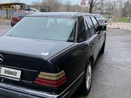 Mercedes-Benz E 230 1991 года за 800 000 тг. в Алматы – фото 4