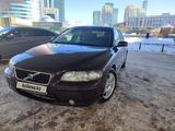 Volvo S60 2005 года за 1 700 000 тг. в Актобе – фото 2