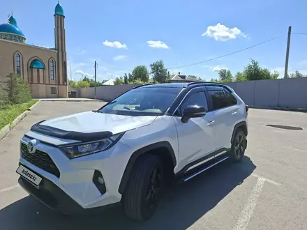 Toyota RAV4 2021 года за 17 800 000 тг. в Петропавловск – фото 3