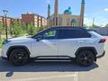 Toyota RAV4 2021 года за 17 800 000 тг. в Петропавловск – фото 4