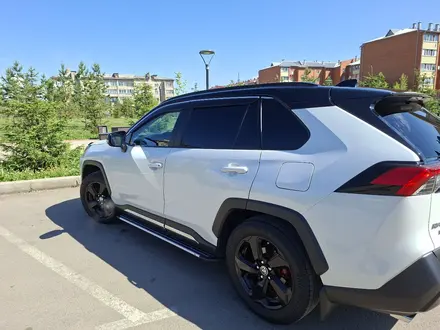 Toyota RAV4 2021 года за 17 800 000 тг. в Петропавловск – фото 5