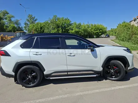 Toyota RAV4 2021 года за 17 800 000 тг. в Петропавловск – фото 10