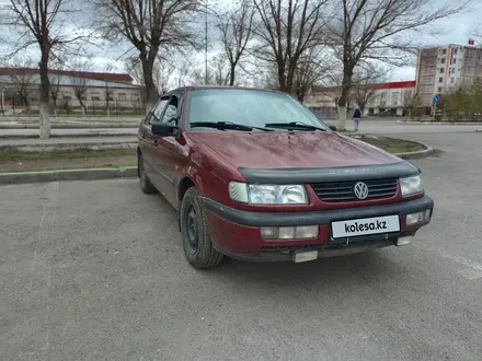 Volkswagen Passat 1995 года за 1 750 000 тг. в Абай (Абайский р-н) – фото 20