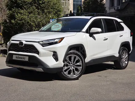 Toyota RAV4 2023 года за 18 900 000 тг. в Алматы – фото 2