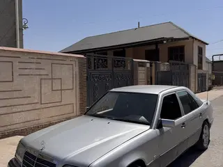 Mercedes-Benz E 280
