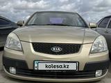 Kia Rio 2007 года за 3 500 000 тг. в Актобе – фото 2