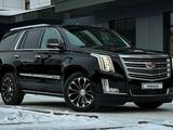 Cadillac Escalade 2017 года за 25 000 000 тг. в Аксай