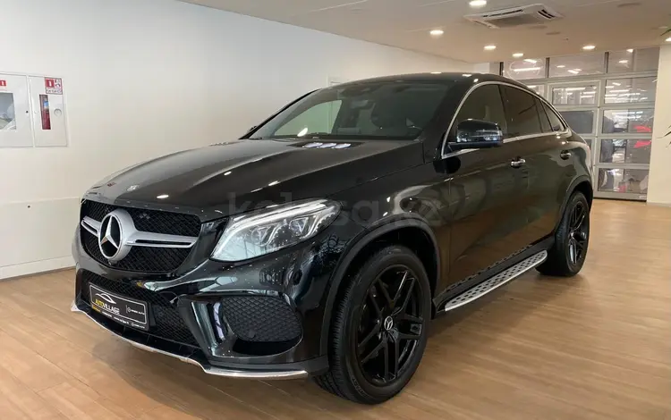 Mercedes-Benz GLE 400 2015 годаfor20 990 000 тг. в Астана