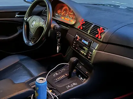 BMW 320 1998 года за 2 800 000 тг. в Алматы – фото 8
