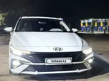 Hyundai Elantra, 2023