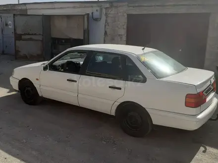 Volkswagen Passat 1995 года за 1 180 000 тг. в Актау – фото 4