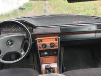 Mercedes-Benz E 230 1991 годаfor1 250 000 тг. в Астана