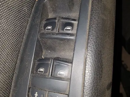 Пульт стеклоподъемников кнопки на Audi Q7 за 40 000 тг. в Шымкент – фото 2