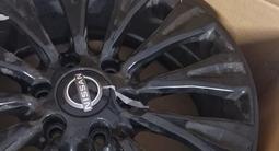 Резину с дисками за 320 000 тг. в Алматы