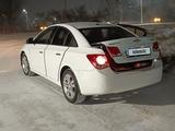 Chevrolet Cruze 2013 года за 3 500 000 тг. в Караганда – фото 2