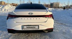 Hyundai Elantra 2021 года за 10 200 000 тг. в Костанай – фото 2