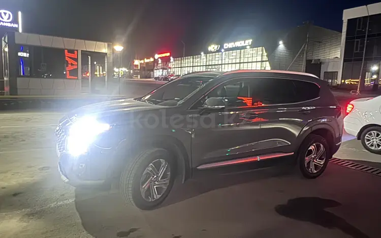 Hyundai Santa Fe 2021 года за 13 000 000 тг. в Алматы