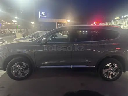 Hyundai Santa Fe 2021 года за 13 000 000 тг. в Алматы – фото 5