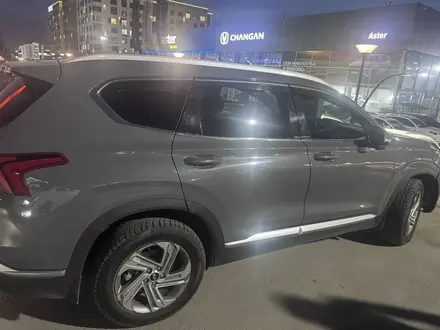 Hyundai Santa Fe 2021 года за 13 000 000 тг. в Алматы – фото 9