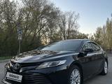 Toyota Camry 2018 года за 12 700 000 тг. в Астана – фото 2