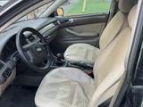 Audi A6 1998 года за 1 500 000 тг. в Астана – фото 2