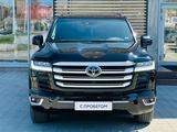 Toyota Land Cruiser 2022 года за 52 990 000 тг. в Костанай – фото 2