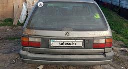 Volkswagen Passat 1992 годаүшін1 300 000 тг. в Алматы – фото 4