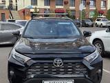 Toyota RAV4 2019 года за 13 700 000 тг. в Астана