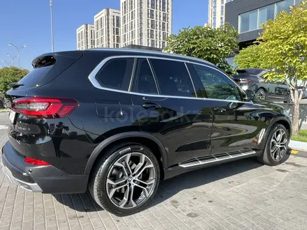 BMW X5 2021 года за 38 500 000 тг. в Алматы – фото 5