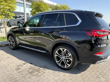 BMW X5 2021 года за 38 500 000 тг. в Алматы – фото 6