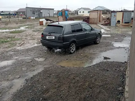 Volkswagen Golf 1994 года за 1 300 000 тг. в Атырау – фото 4