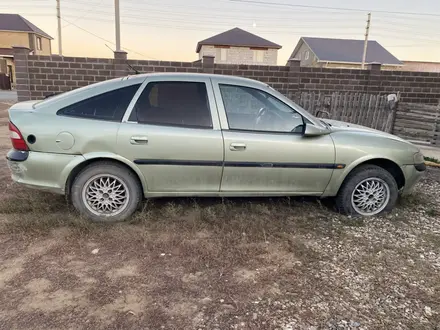 Opel Vectra 1996 года за 400 000 тг. в Актобе – фото 4