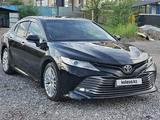 Toyota Camry 2019 года за 13 850 000 тг. в Шымкент