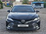 Toyota Camry 2019 года за 13 850 000 тг. в Шымкент – фото 3