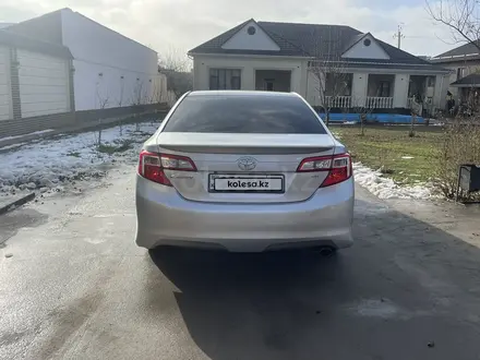 Toyota Camry 2014 года за 9 000 000 тг. в Шымкент – фото 3