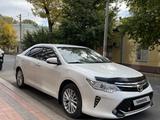 Toyota Camry 2015 года за 12 000 000 тг. в Уральск – фото 2