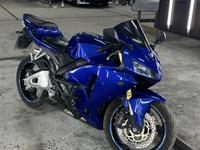 Honda  CBR 600RR 2005 годаүшін2 650 000 тг. в Актобе