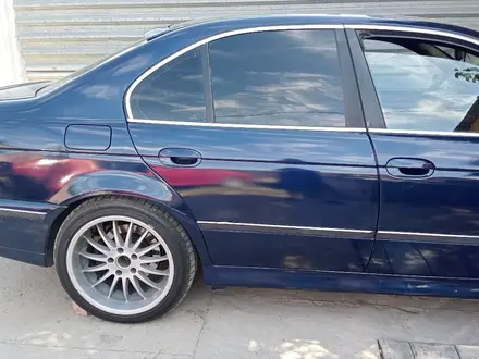 BMW 528 1997 года за 3 000 000 тг. в Талдыкорган – фото 3