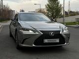 Lexus ES 250 2019 года за 23 000 000 тг. в Алматы