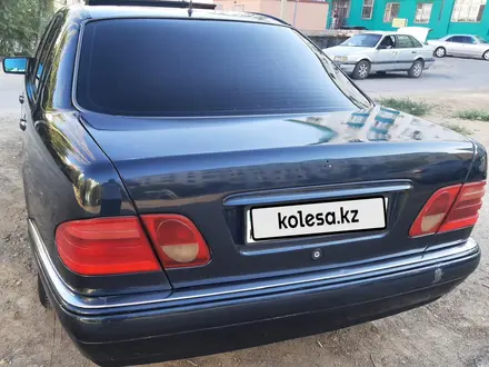 Mercedes-Benz E 280 1997 года за 2 400 000 тг. в Кызылорда – фото 5